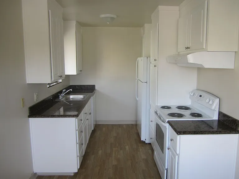 2220 Curtner Ave — Photo 2