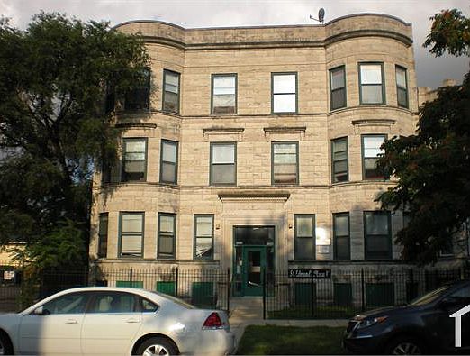 3rd image of 5656 S Michigan Ave #2