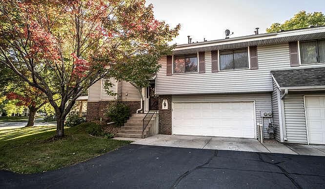 1st image of 727 Evergreen Ct