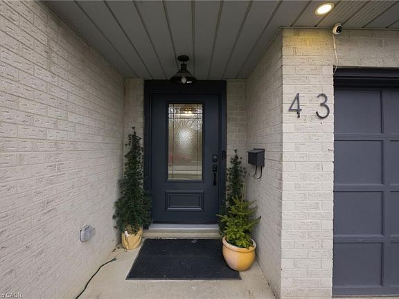 3rd image of 43 Ludlow Cres