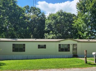 555 Kennon Rd, Camden, TN 38320