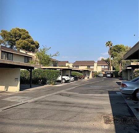 5th image of 526 Delfern Ln