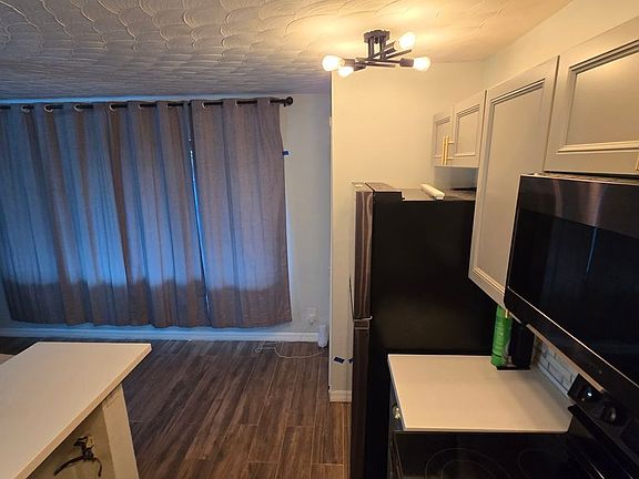 3rd image of 1516 NW 7th Ave #2