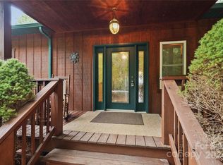 65 Hickory Nut Gap Rd, Bakersville, NC 28705