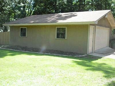 2nd image of 2 Chinquepin Dr