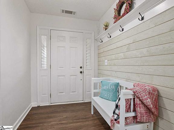 5th image of 20 Brockmore Dr