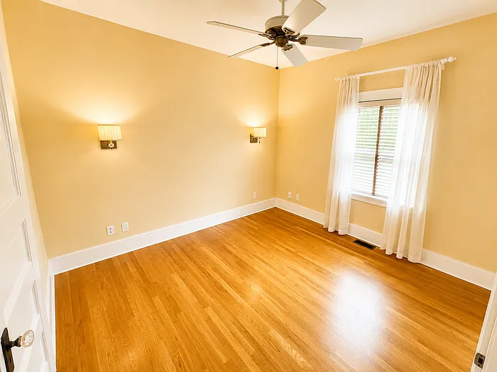 4315 Hermosa Way — Photo 12