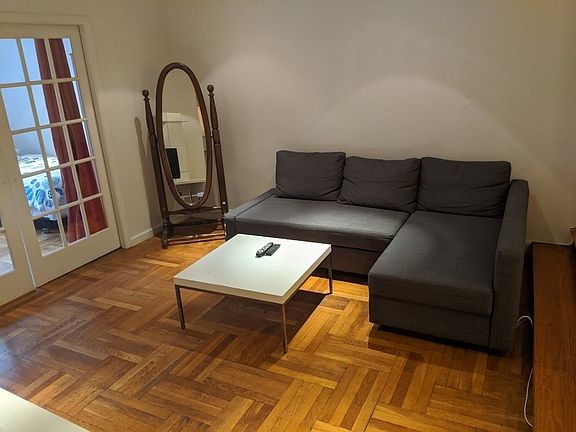 4th image of 205 W 15th St APT 3R