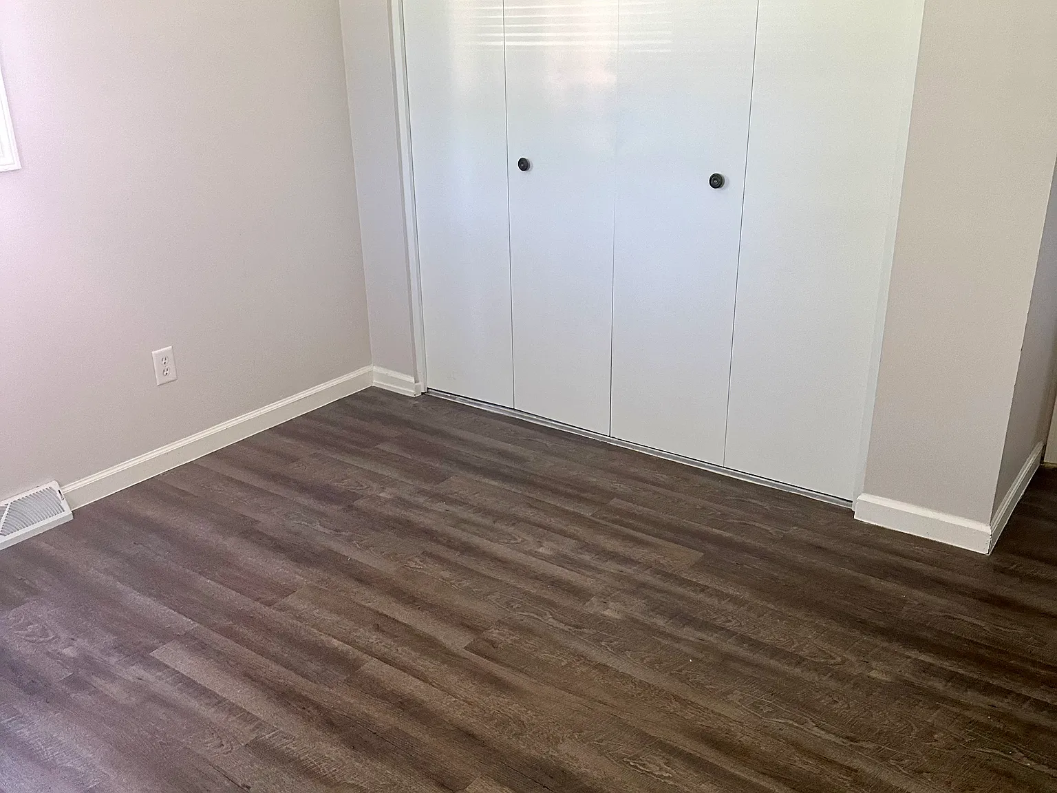 2 bed, 900 sqft, $1,100 — Photo 3