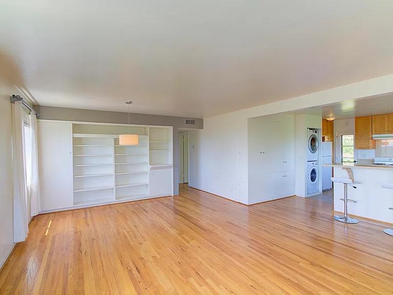 1802 Loma St — Photo 11