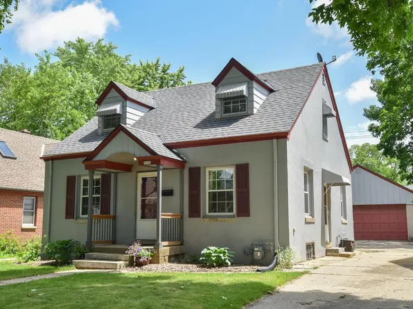 2044 South 96th STREET, West Allis, WI 53227