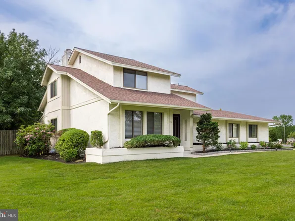 23 Fairhaven Dr, Cherry Hill, NJ 08003