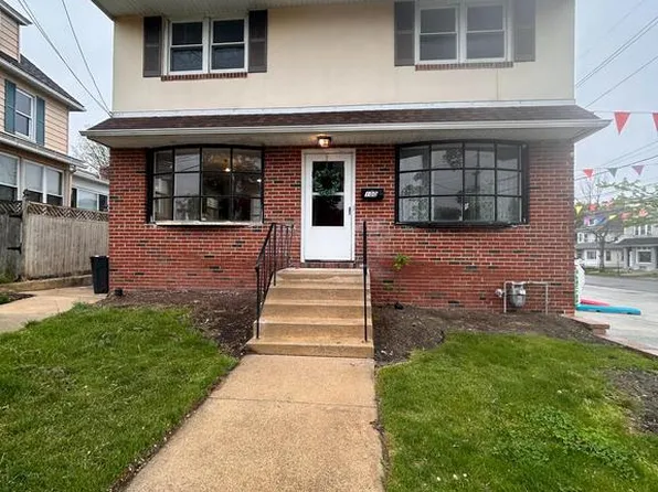 300 W Evesham Ave, Magnolia, NJ 08049