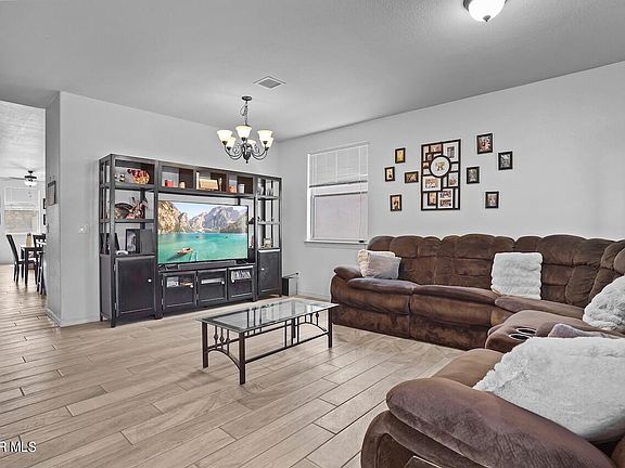 3rd image of 335 Emerald Woods St