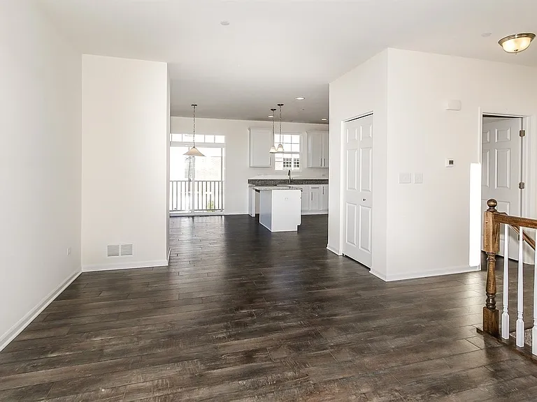 1923 Continental Ave #1923 — Photo 6
