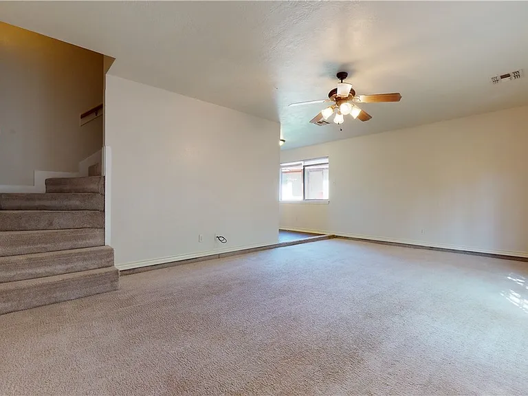 1915 Pine Tree Dr #A — Photo 16