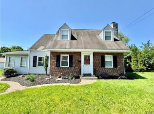1950 Oxford Dr, Allentown, PA 18103