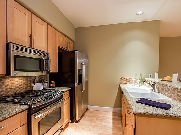 5th image of 360 Knechtel Way