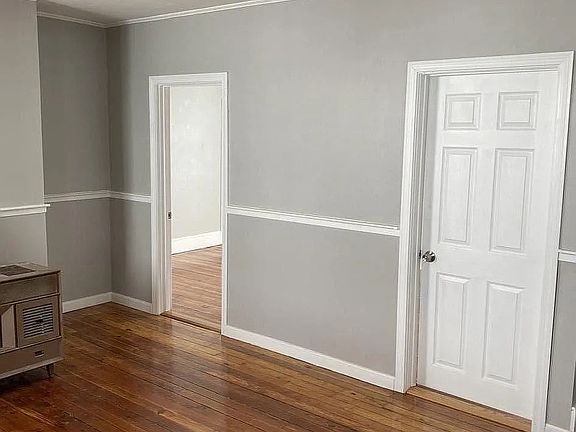 3rd image of 15 Katherine St #2