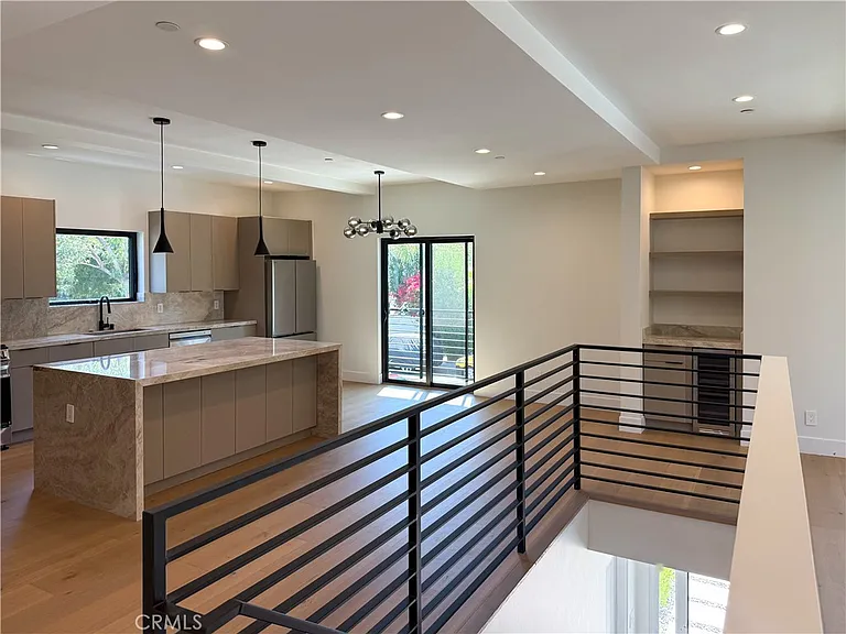 4332 Alcove Ave — Photo 7