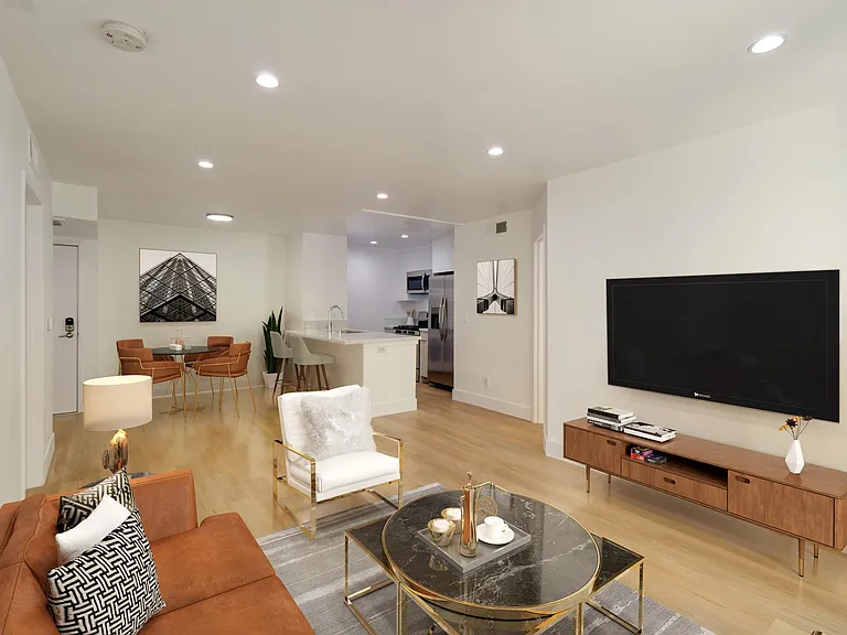 Virtually Staged 2BR2BA