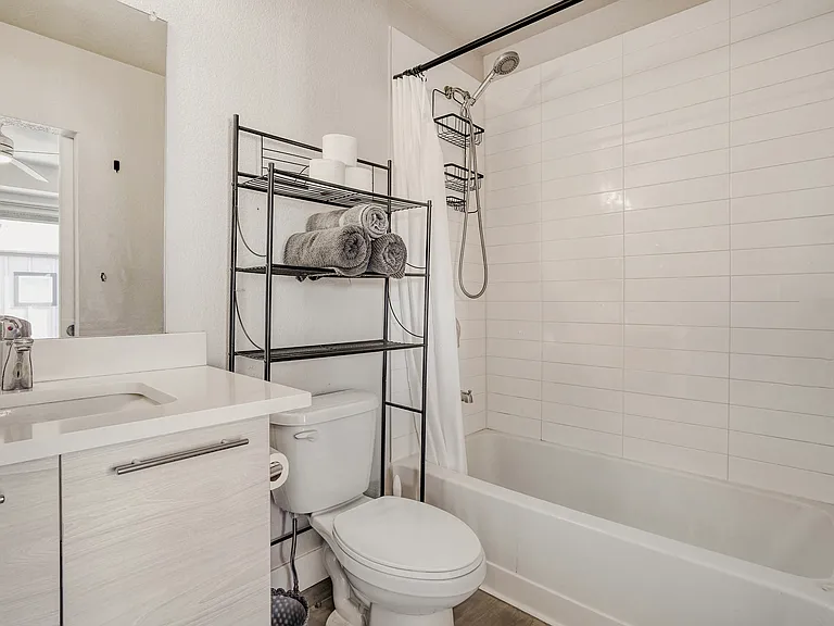 5594 W 10th Pl — Photo 14