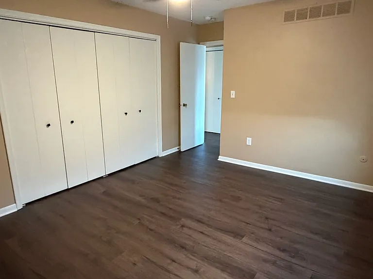 1280 Dewey St #4 — Photo 6