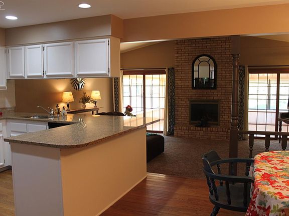 4th image of 479 Boutell Dr