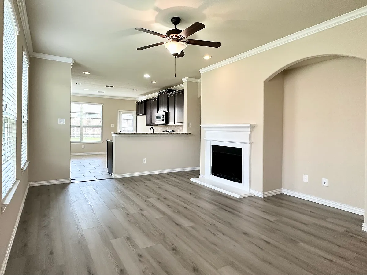 Building Photo - 16011 Crosslake Ct