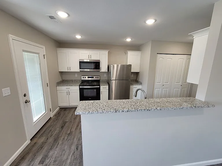 100 Whispering Meadows Dr — Photo 13