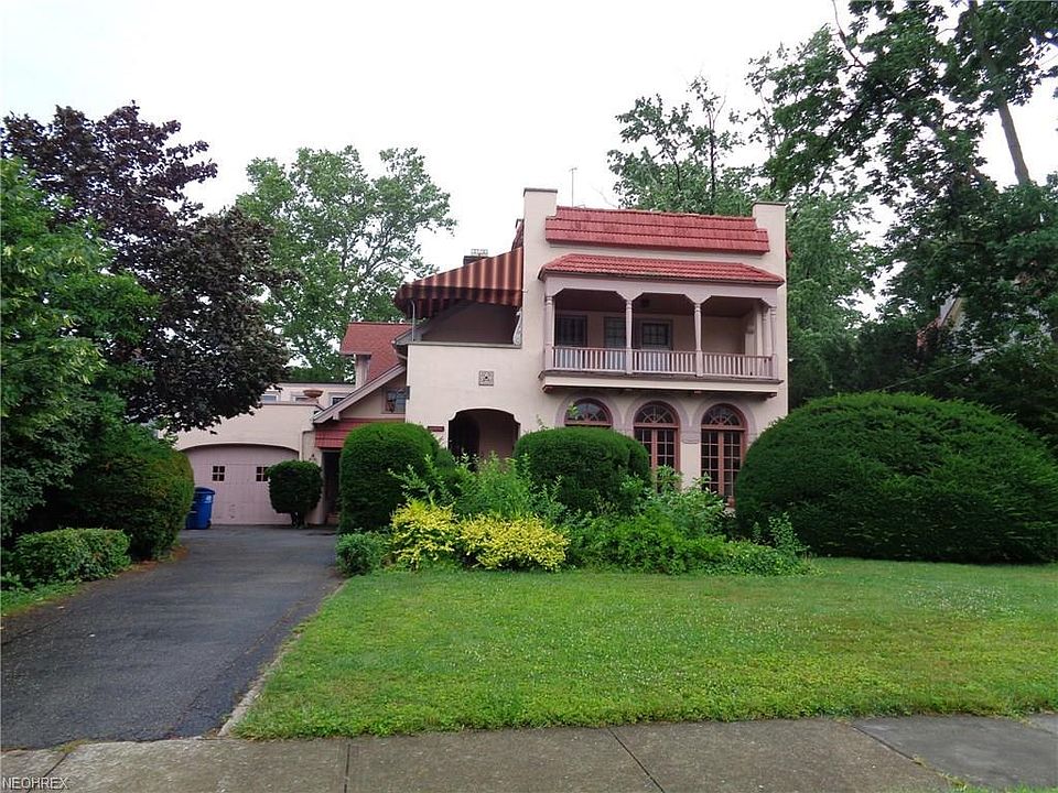 1st image of 15100 Edgewater Dr