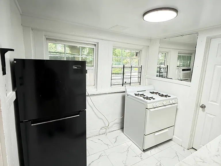 7904 Saint Charles Ave #R6 — Photo 6