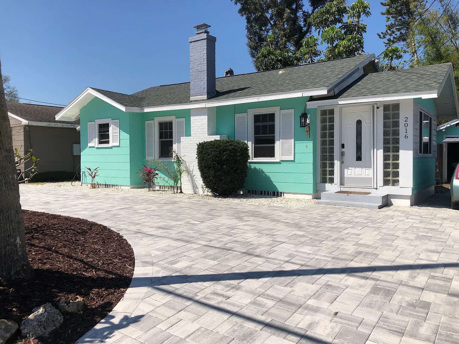 2016 Douglas Ave — Photo 1