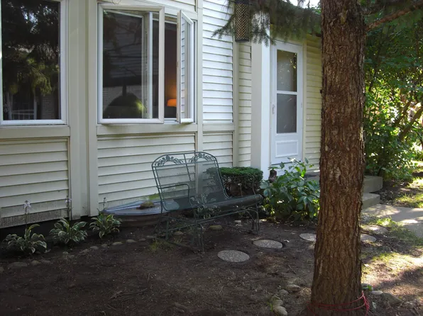 1154 Inverrary Ln #1154, Deerfield, IL 60015