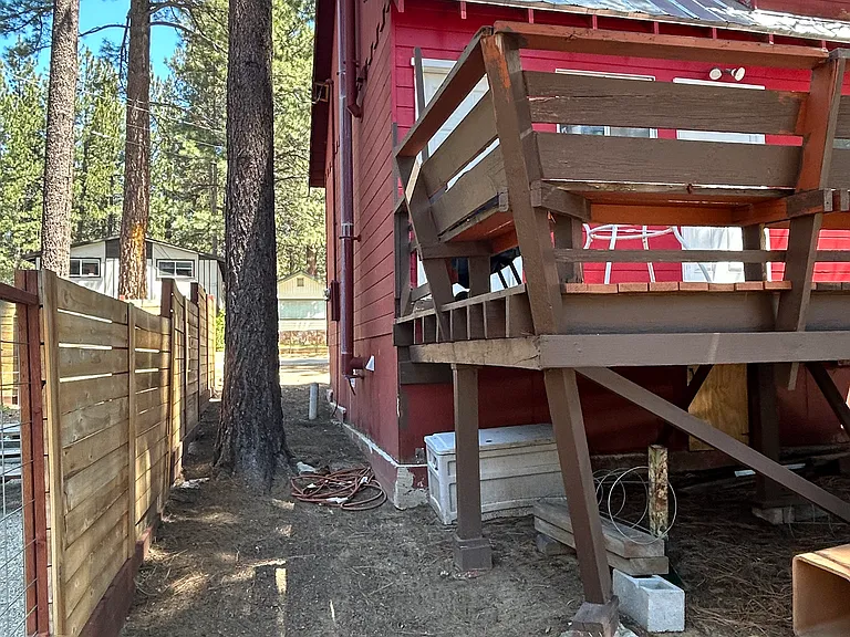 Reno Ave — Photo 18