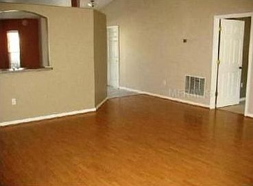 4th image of 685 Park Valley Cir