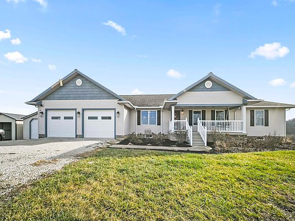 2nd image of 218 Fox Run Rd