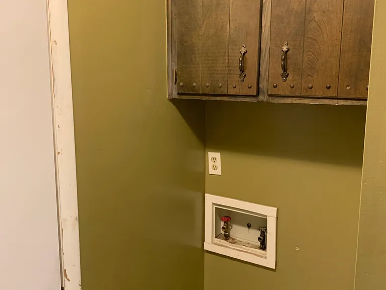 223 S Meadowview Ave — Photo 3