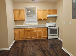 606 S Park St FLOOR 2, Elizabethport, NJ 07206