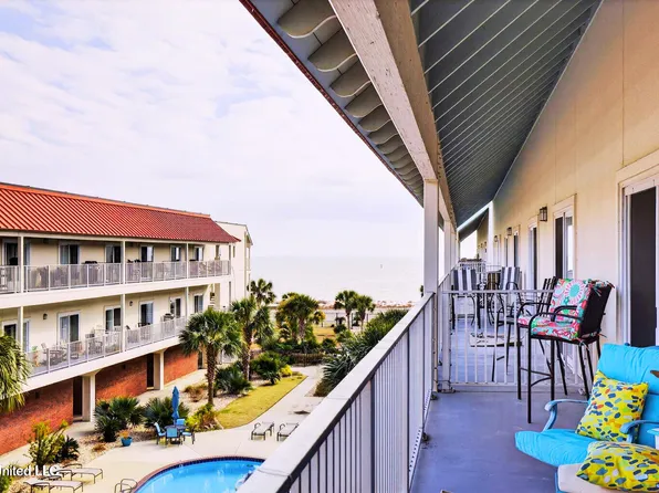 1453 E Beach Blvd APT 313, Pass Christian, MS 39571