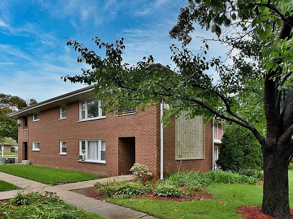4th image of 105 Dover Dr APT 13