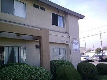 1st image of 1429 N Grove Ave APT 201