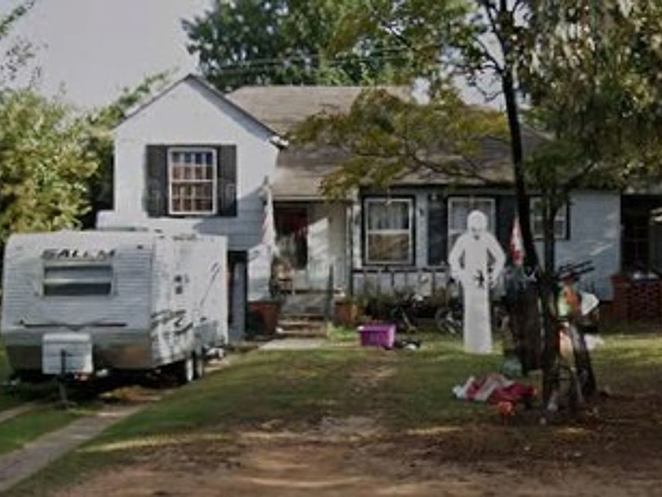 1st image of 3622 Macarthur Dr