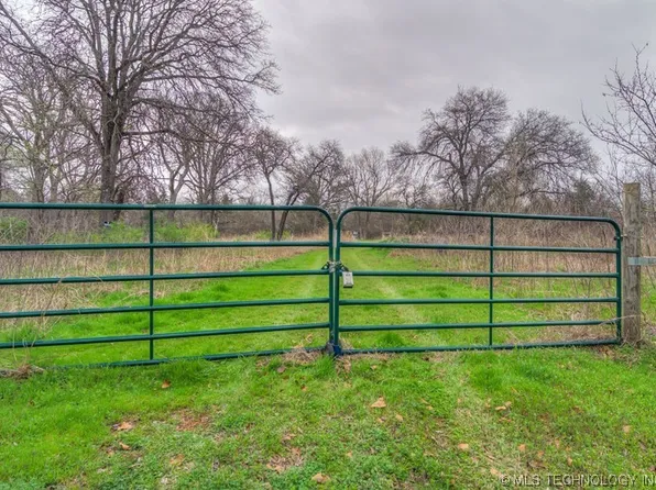 7750 Spring Creek Rd, Noble, OK 73068