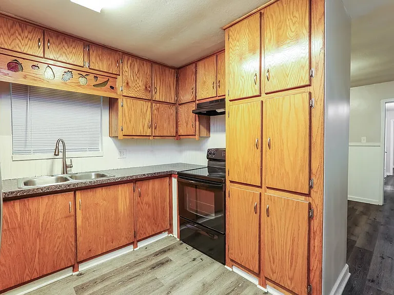 3946 Creel Dr — Photo 8