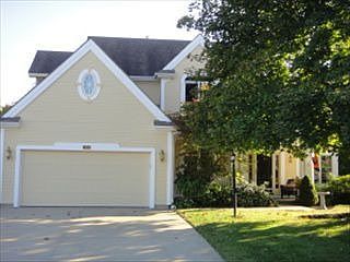 1st image of 2202 Red Oak Ct