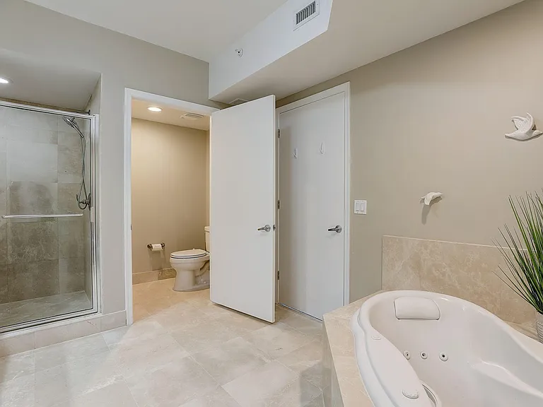 2650 Lake Shore Dr #804 — Photo 27