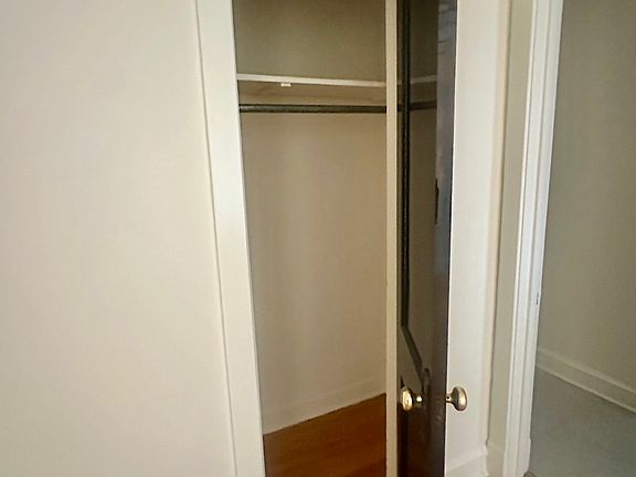 4th image of 6629 N Glenwood Ave #2S