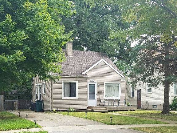 2nd image of 24340 Parklawn St