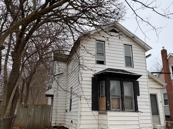 814 E North St, Jackson, MI 49202